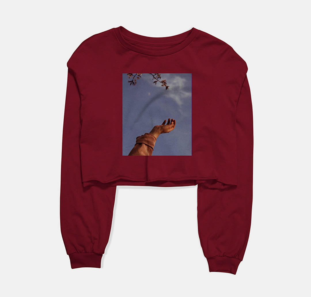 Call For Wishes Graphic Cropped Sweatshirt